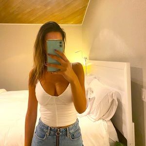 I am Gia white top - xs